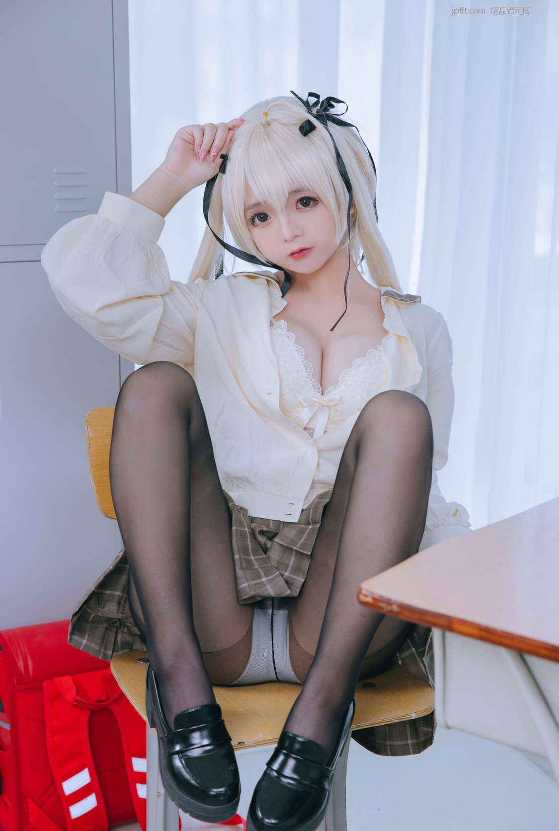 ³ģ  ] [Coser  Cosplayν ֽ /130P P.17