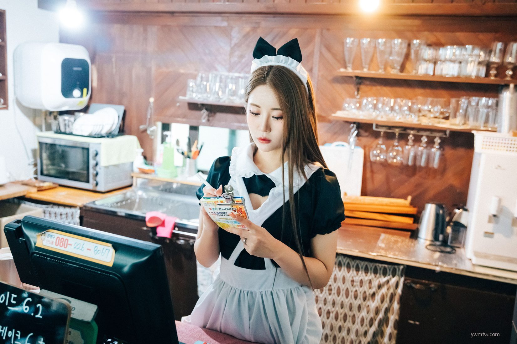 cafe [ϺLoozyͼ] Maid ŮBomi P.3