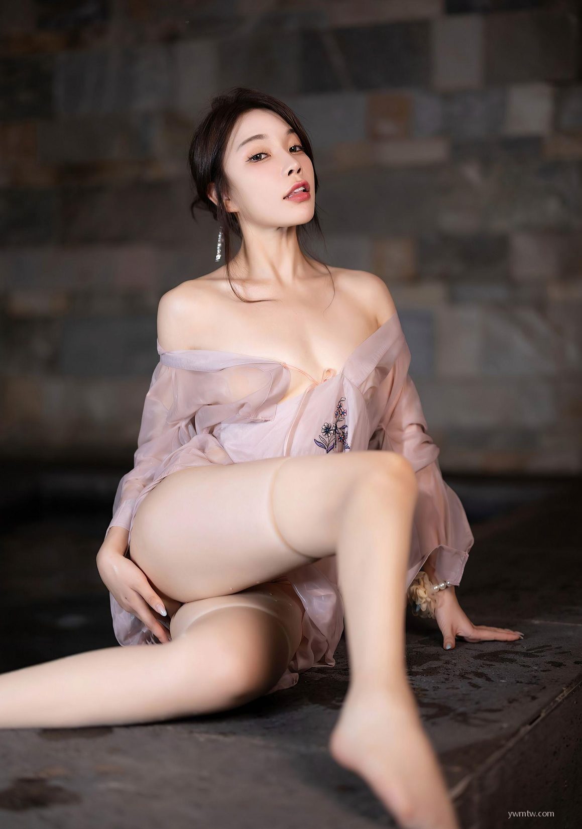 [XIAOYUӰ]  ͸ɴ 䳬͸˿ Vol.1076  ֥Booty ȶ Ȼд ģ P.13